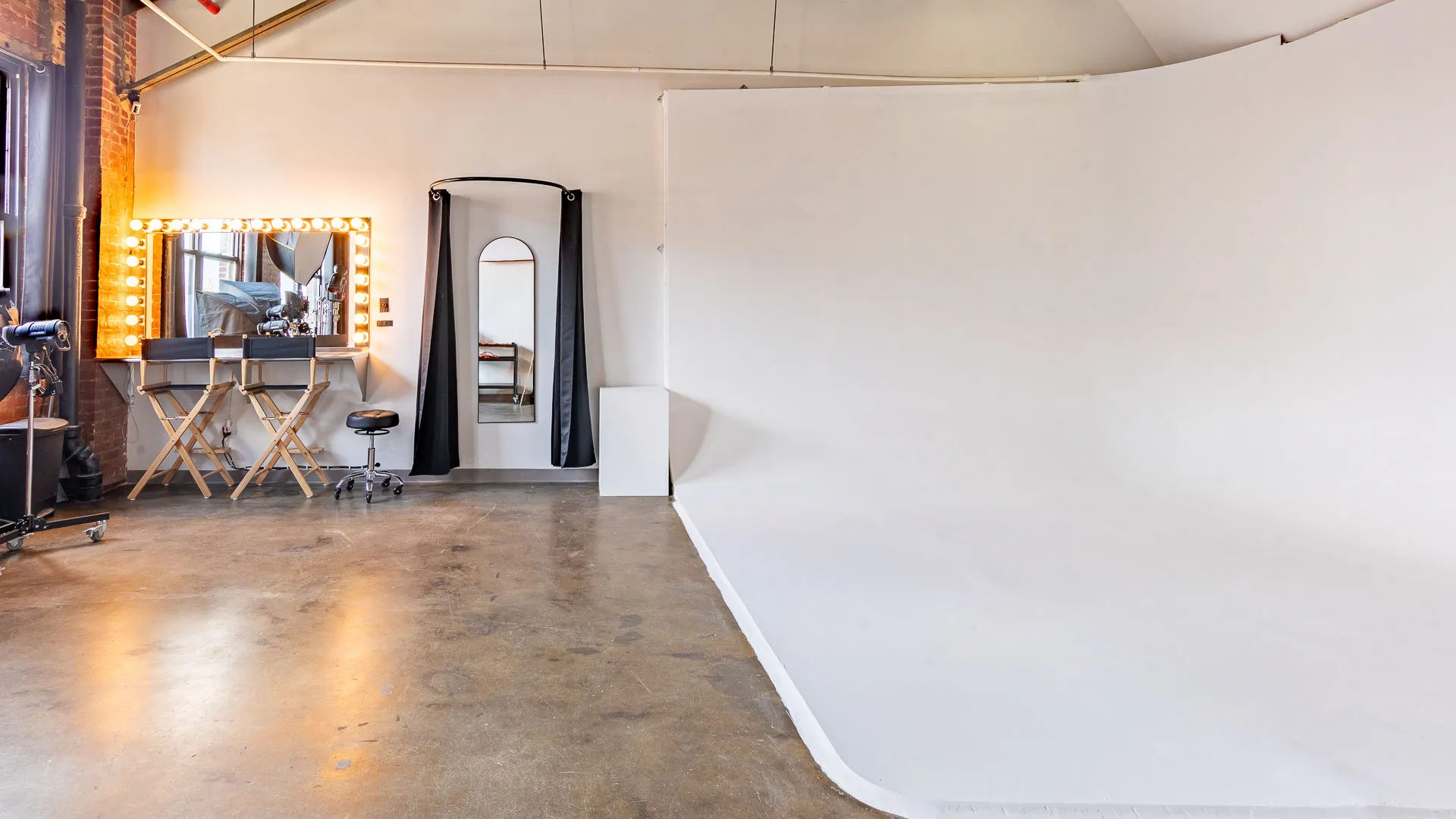 Studio H